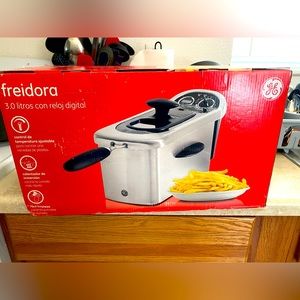 Deep Fryer- 3 liter brand new